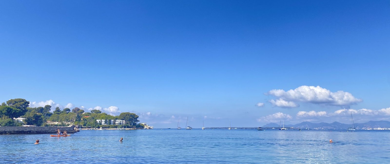 The sea in September, seen from the shore